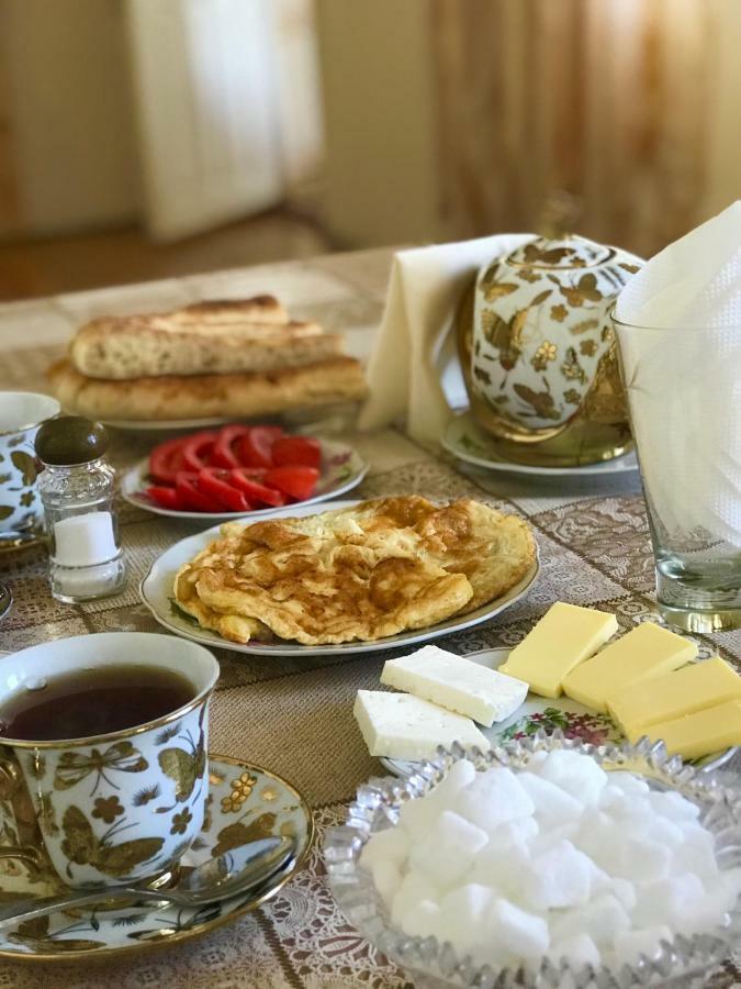 Shaki Host House Bed & Breakfast Şǝki Bagian luar foto